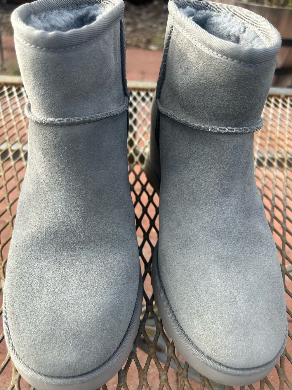 ✨ UGG wedge boots in great condition! 🤎